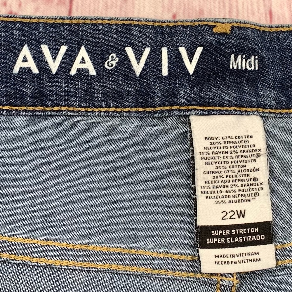 Ava & Viv Midi Cuffed Denim Short Size 22wx4” - image 5